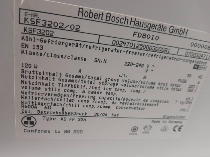 Холодильник Bosch KSF3202/02 на дисплее ПП 