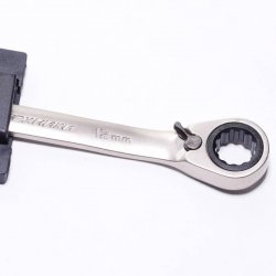 Ключ трещоточный с переключателем на 12 мм 2