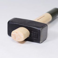 Кувалда с деревянной ручкой 2